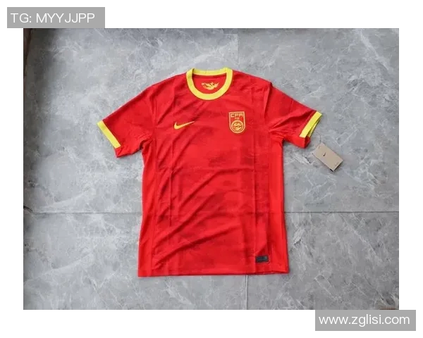 女足球明星球衣的魅力与影响力探讨：从时尚到运动的完美结合